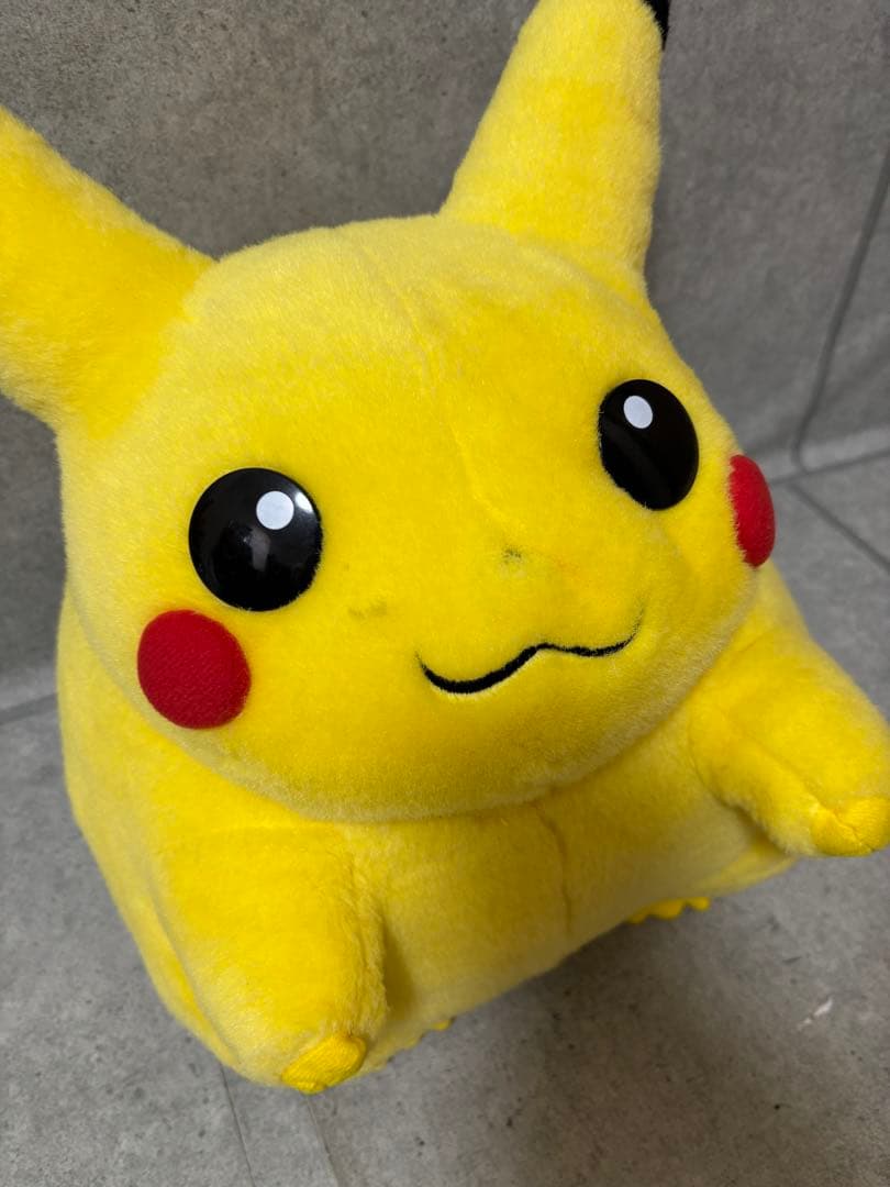 初期　TOMY ぬいぐるみ　ピカチュウ
