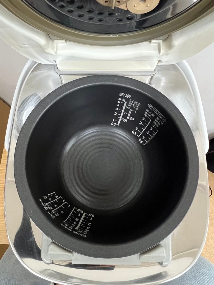 TOSHIBA 圧力IHジャー炊飯器 RC-10VQK 1.0L 2017年製