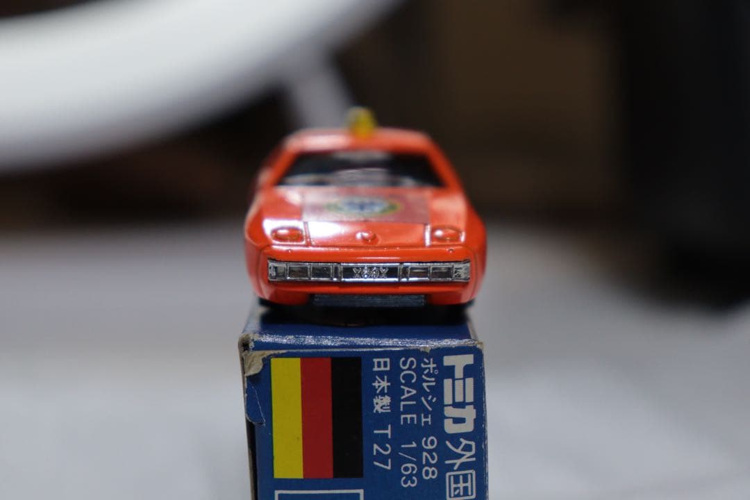日本製　トミカ　外国車シリーズ　ポルシェ　928 F53