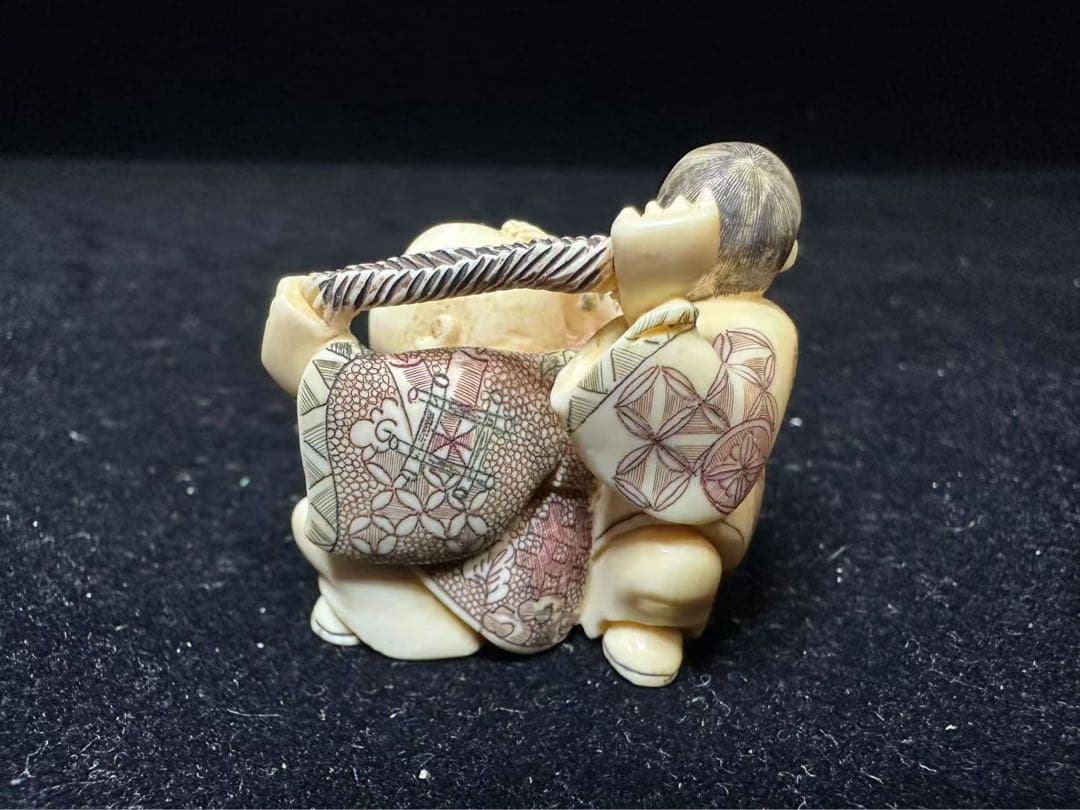 根付　置物　アンティーク　天然素材　彫刻 古美術品　細密細工　骨董コレクション