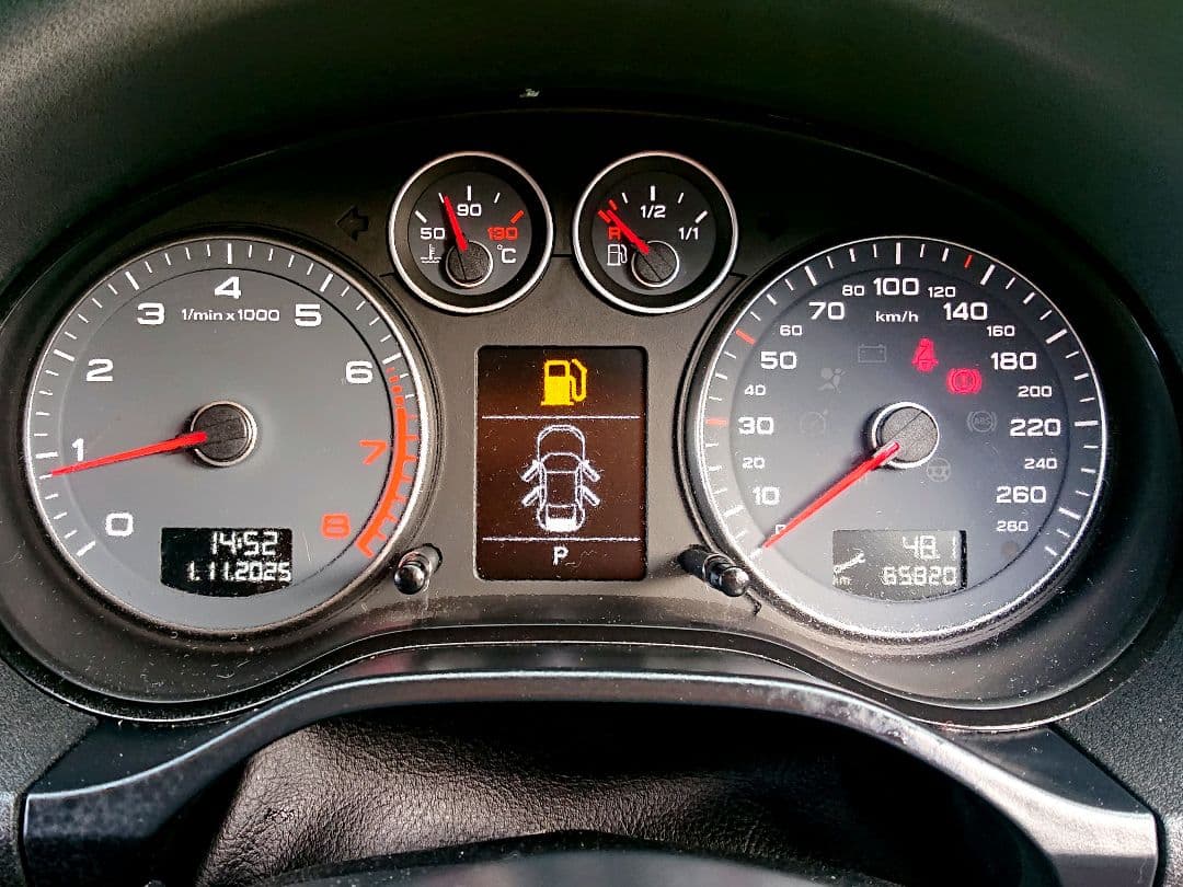 アウディ A3 スポーツバッグ 1.4T FSI ターボ ナビ 取説 記録簿多数