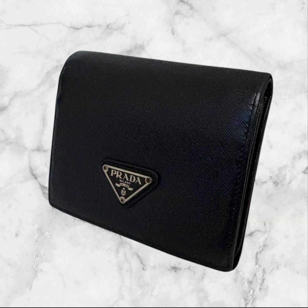 極美品✨ PRADA プラダ 二つ折り財布 サフィアーノ ブラック 三角ロゴ