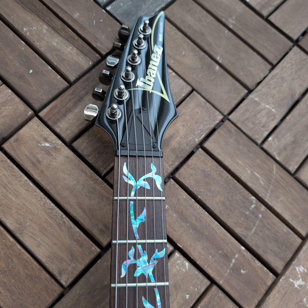 ibanez RG421QM 指板のツリー・オブ・ライフはシールです。
