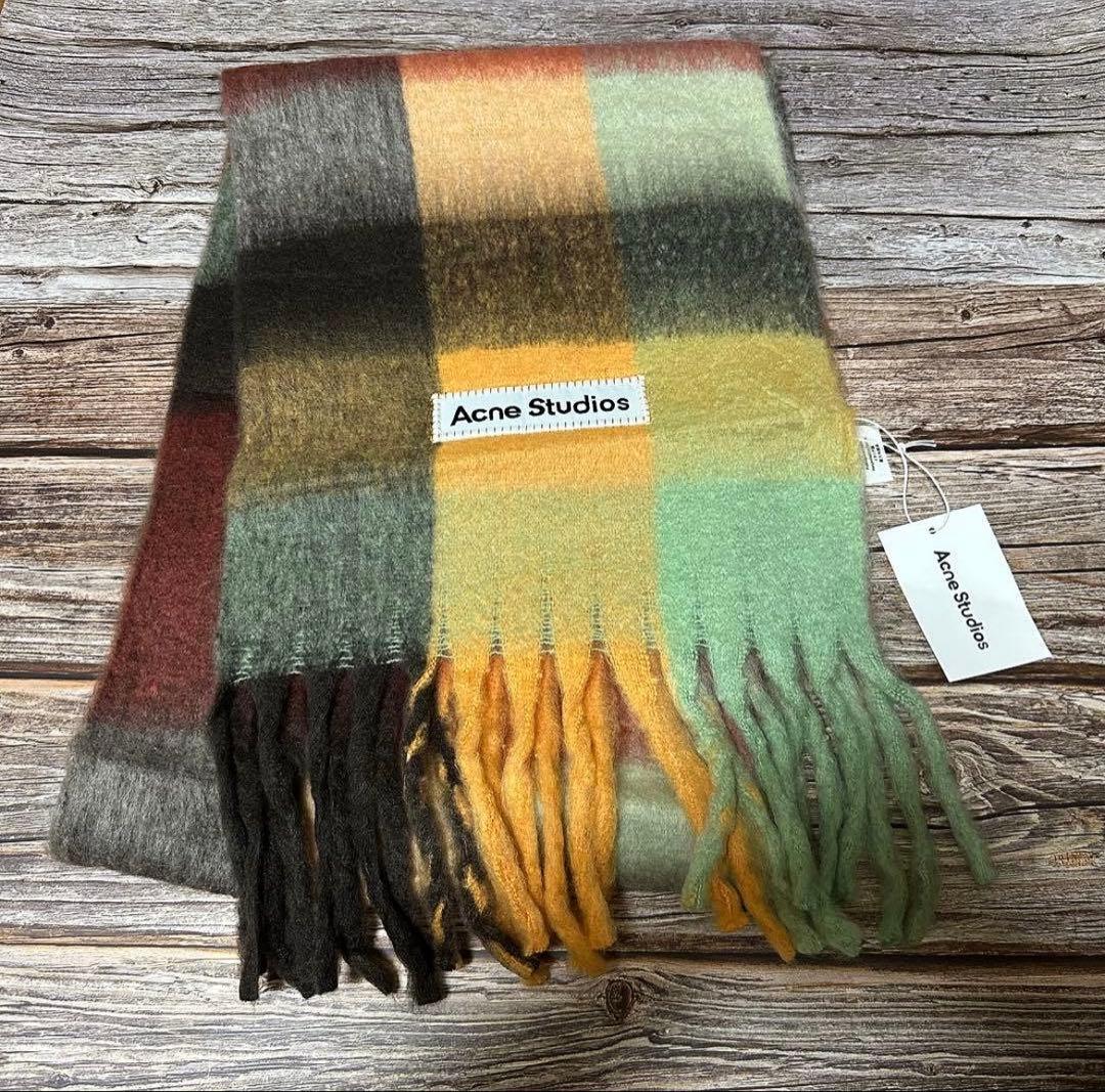 新品未使用 ACNE STUDIOS アクネストゥディオズ　緑オレンジ