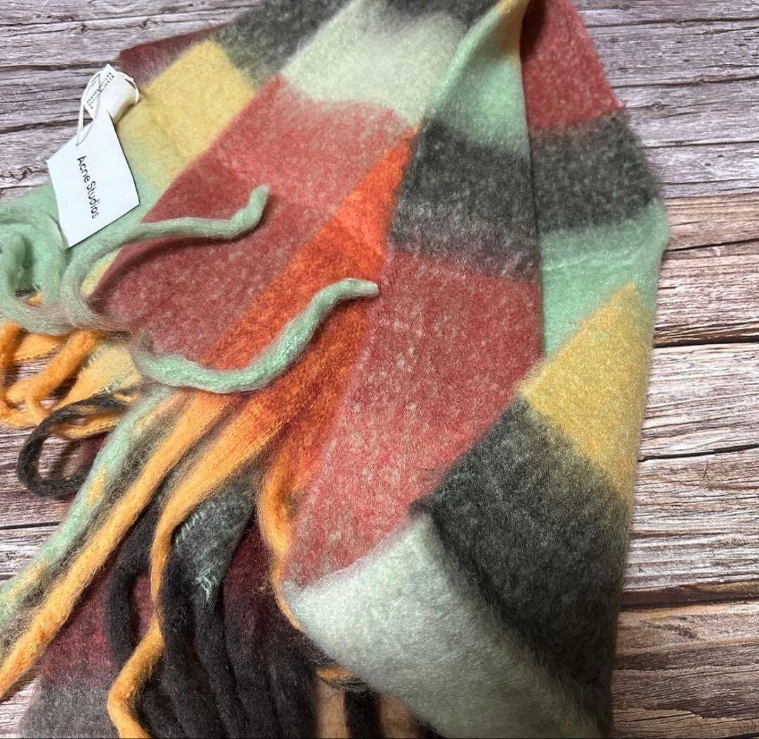 新品未使用 ACNE STUDIOS アクネストゥディオズ　緑オレンジ