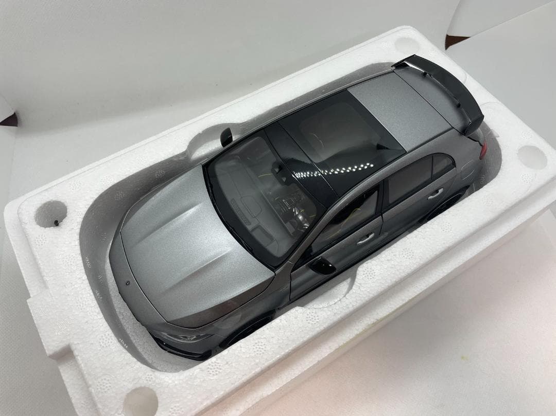 301-023 KILOworks 1/18 メルセデスベンツ AMG A45S