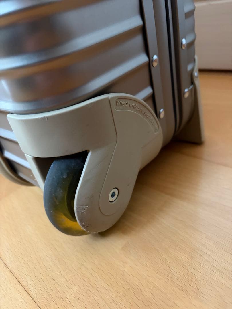 リモワ　トパーズ　23Ｌ