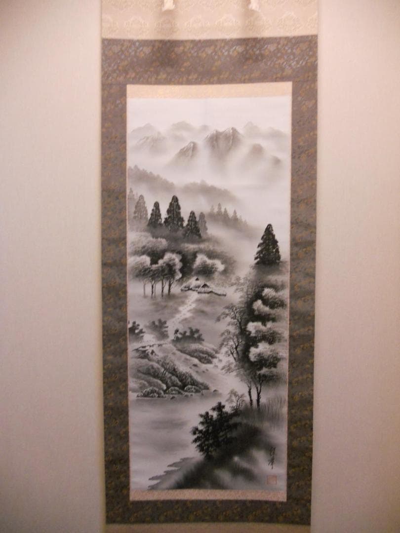 掛け軸 長尾經華 水墨山水 絹本 希少 軸装 茶道具 掛軸 美品 です。