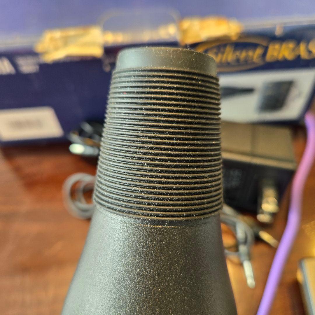 ほぼ未使用品 ヤマハ サイレントブラス SB7 トランペット用消音器 限定CD付