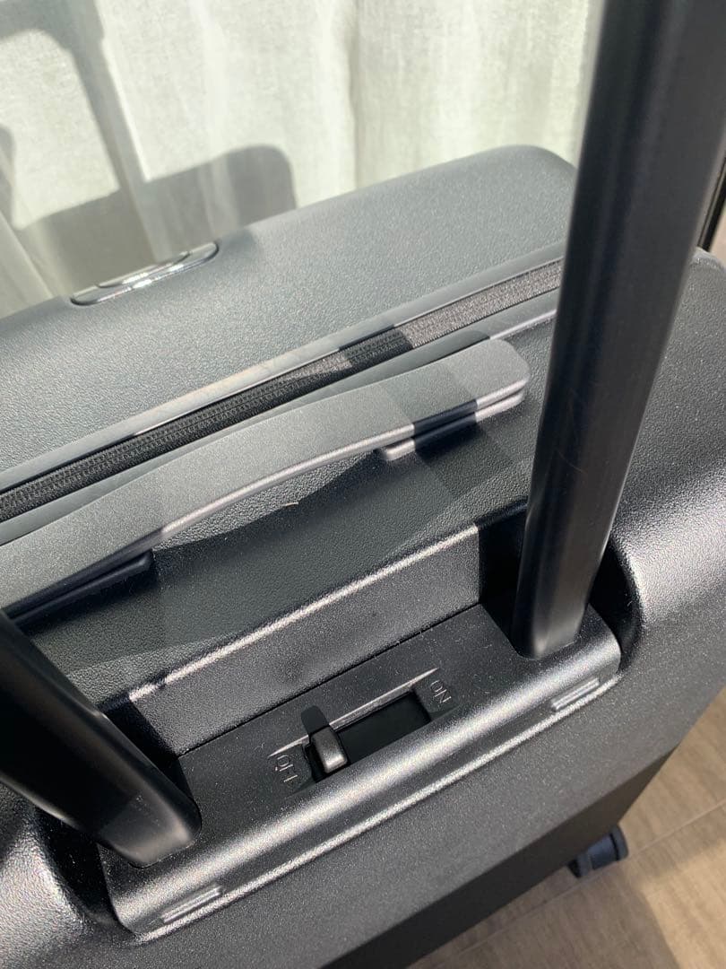 aucentic スーツケース キャスターストッパーキャリー シンプルブラック