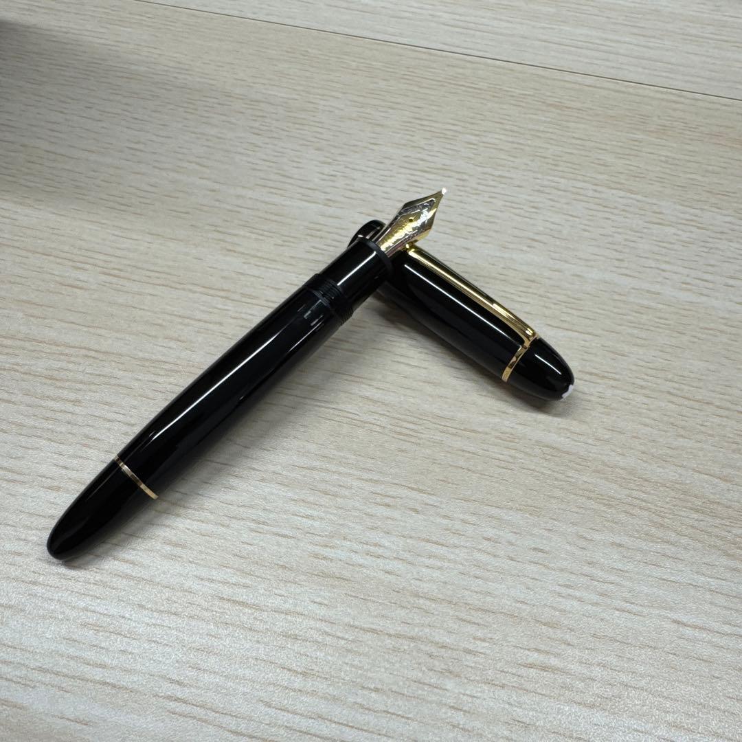 【極美品 送料込み】モンブラン マイスターシュテュック １４９ 万年筆 １８K