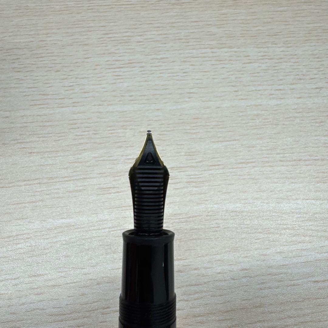 【極美品 送料込み】モンブラン マイスターシュテュック １４９ 万年筆 １８K