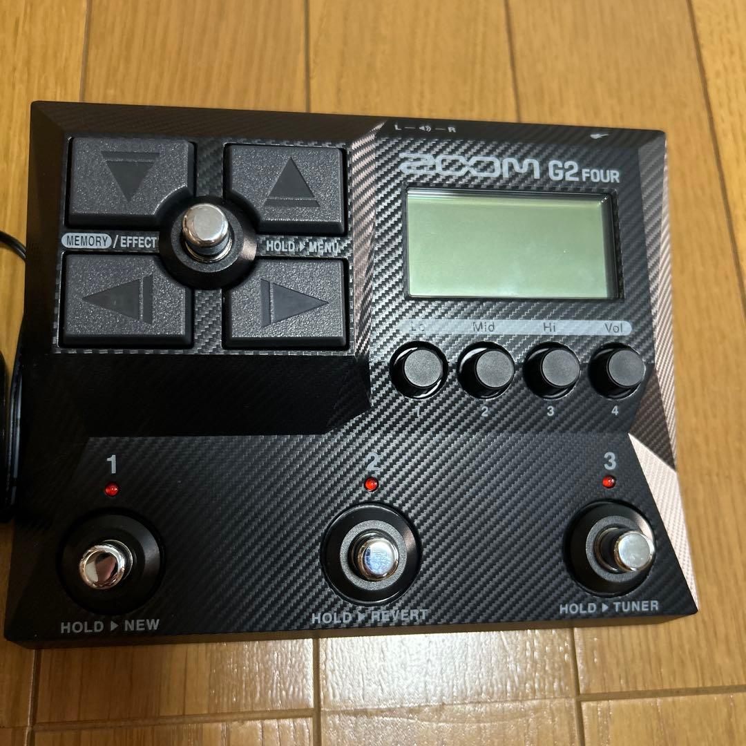 ZOOM G2 FOUR ギターマルチエフェクター
