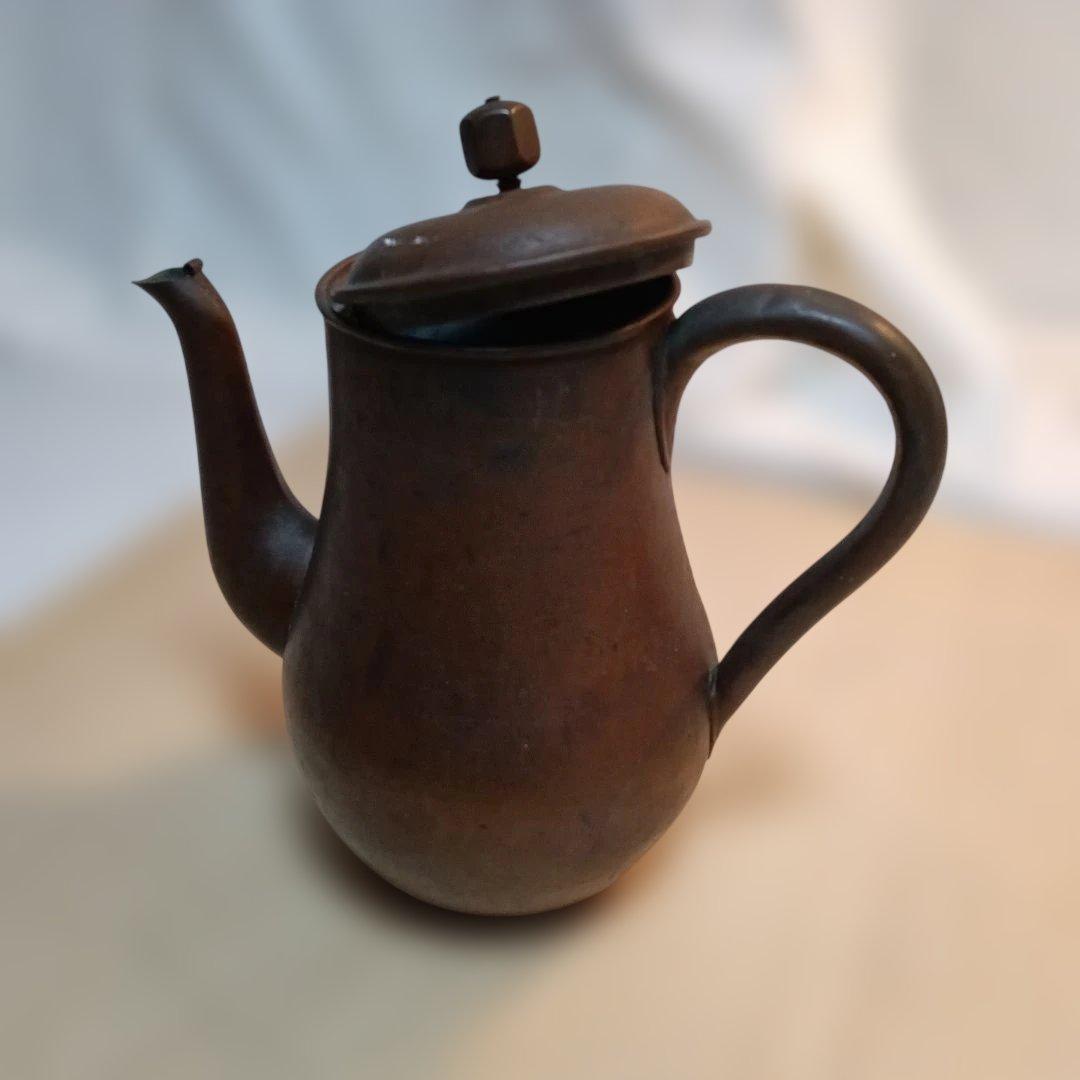 154..クラシック金属製ティーポット 絵画のモチーフ使用する、極小品