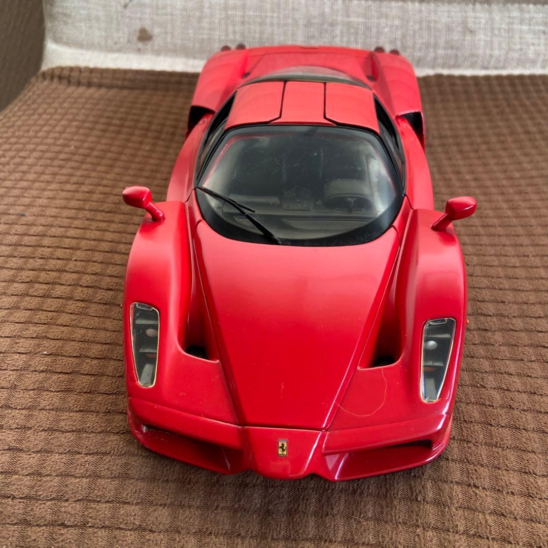 Ferrari Enzo 1/18スケールモデル