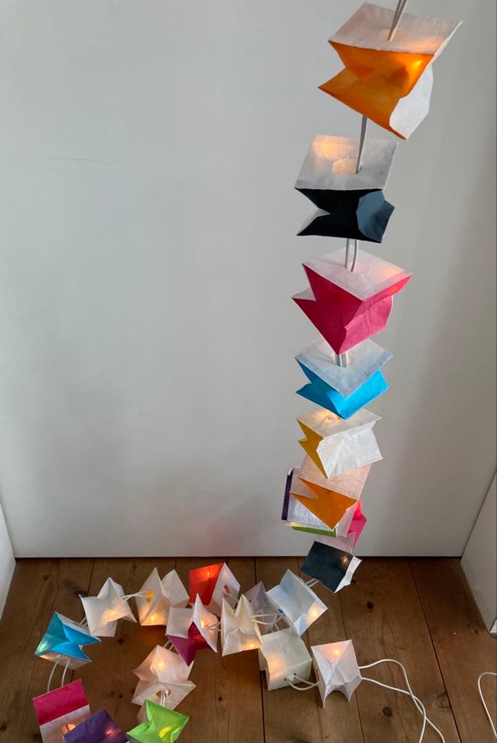 ツェツェアソシエのキュービストライト