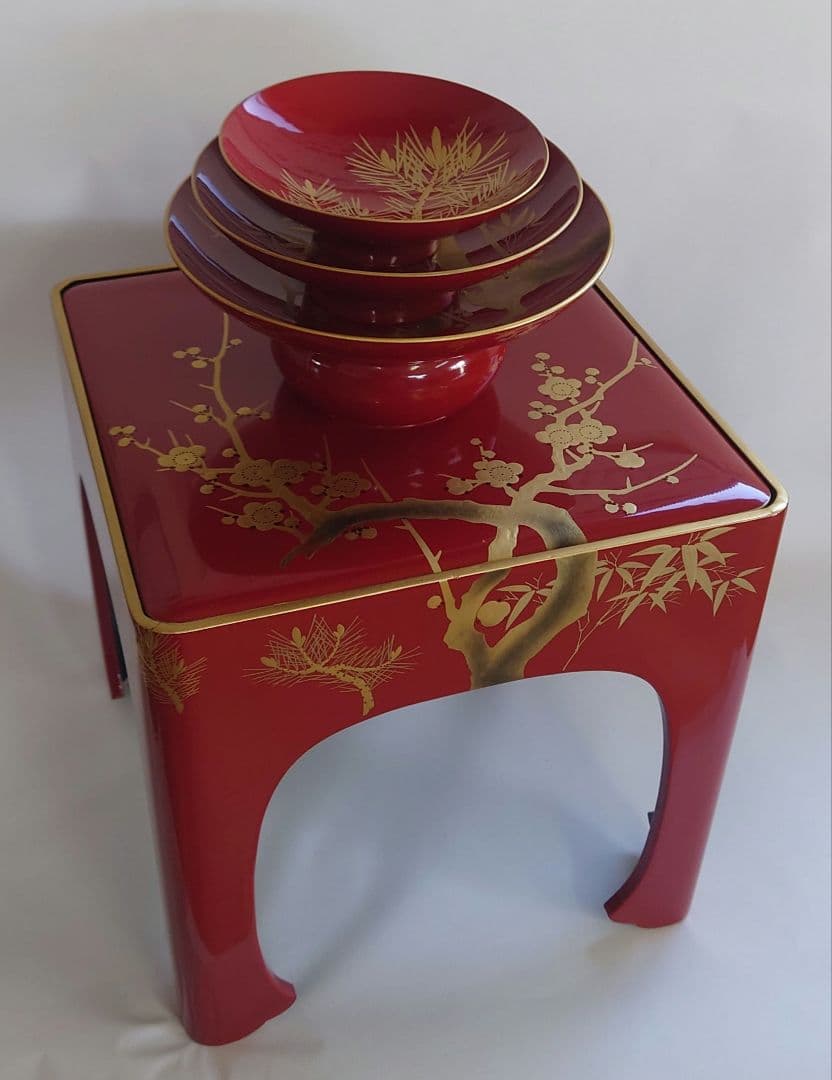 漆塗　木盃　丁字台付　松竹梅　三ッ組盃