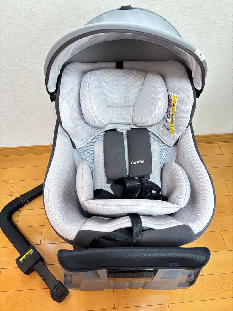 【美品】クルムーヴスマート エッグショック simplight チャイルドシート