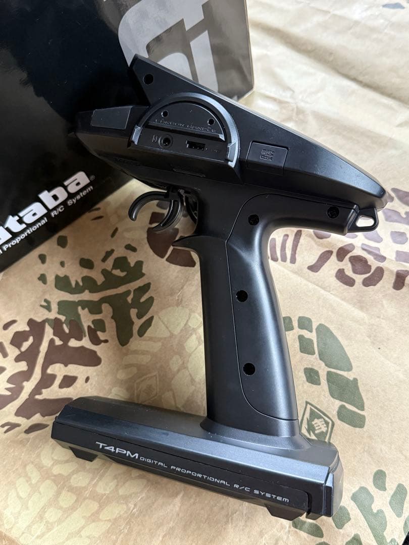 Futaba T4PM デジタルプロポ (受信機なし)