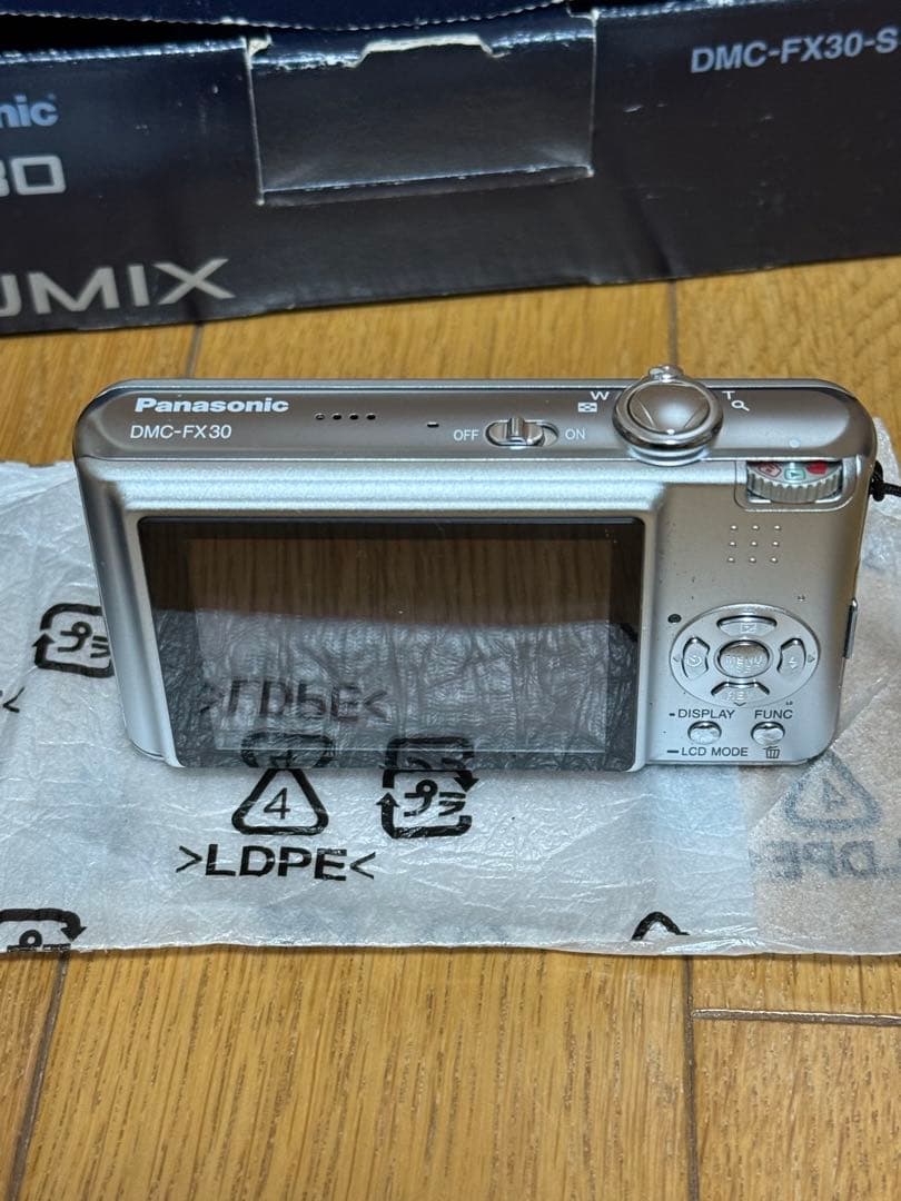 Panasonic DMC-FX30 コンパクトデジタルカメラ