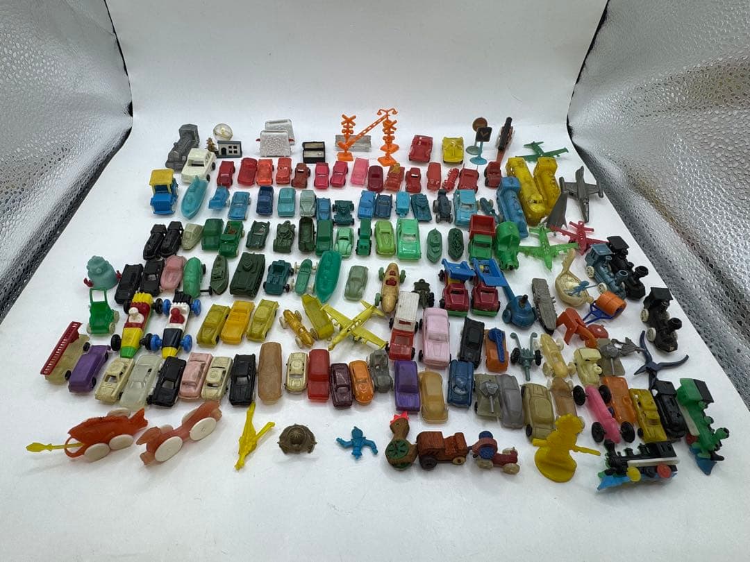 グリコ おまけ レトロ 昭和 フジヤ 木製 130点ほど 機関車　ロボット