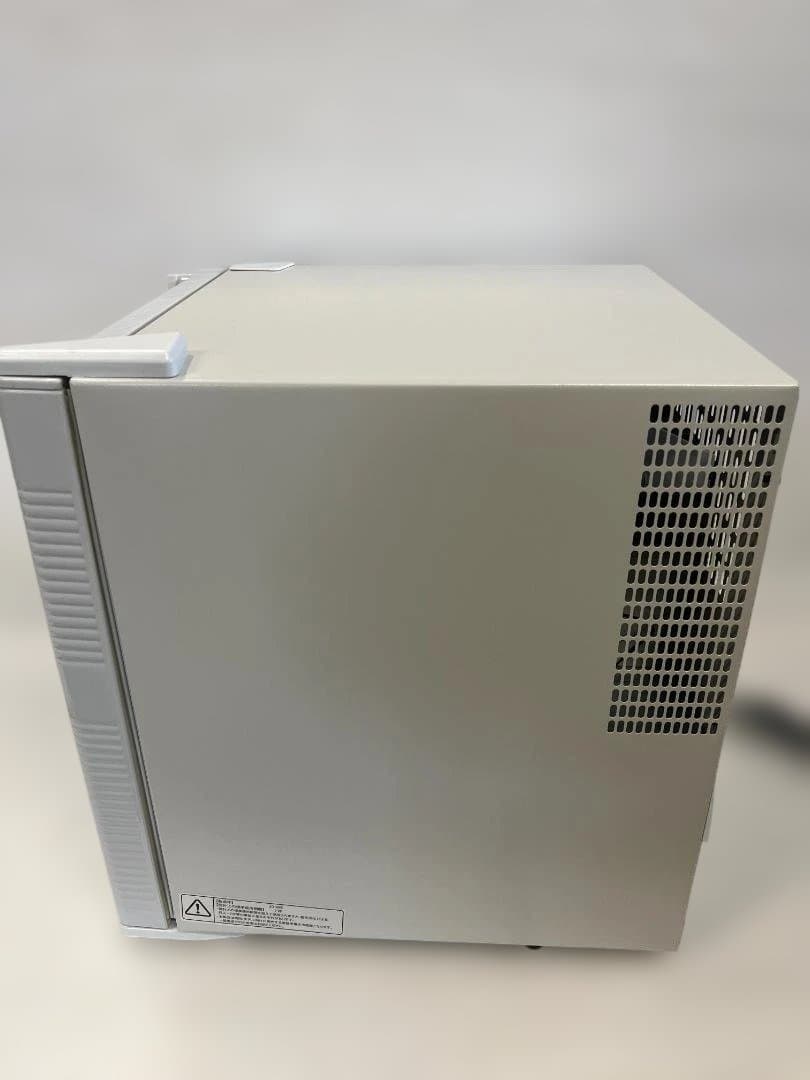 新品未使用　送料無料　小型冷蔵庫　アルメックス ADC-253N(C) 22L