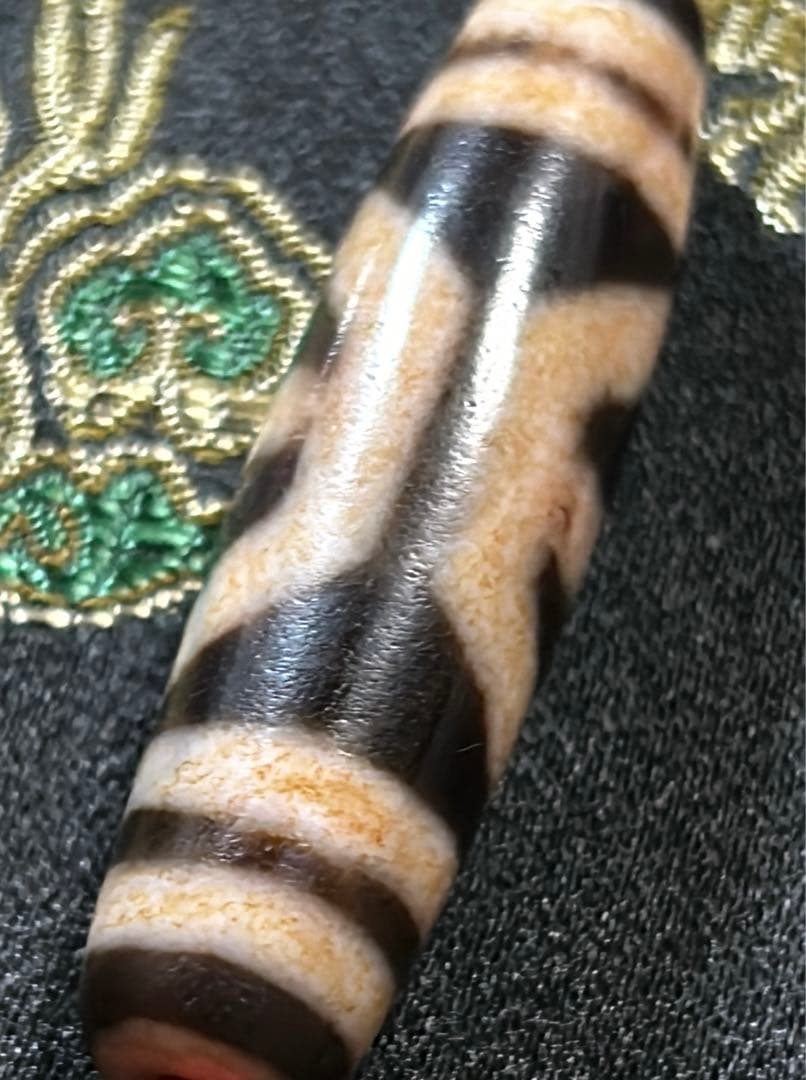 大鵬鳥天珠　朱砂　老天珠　台湾至純天珠／送料込　匿名発送／チベット　天珠　お守り