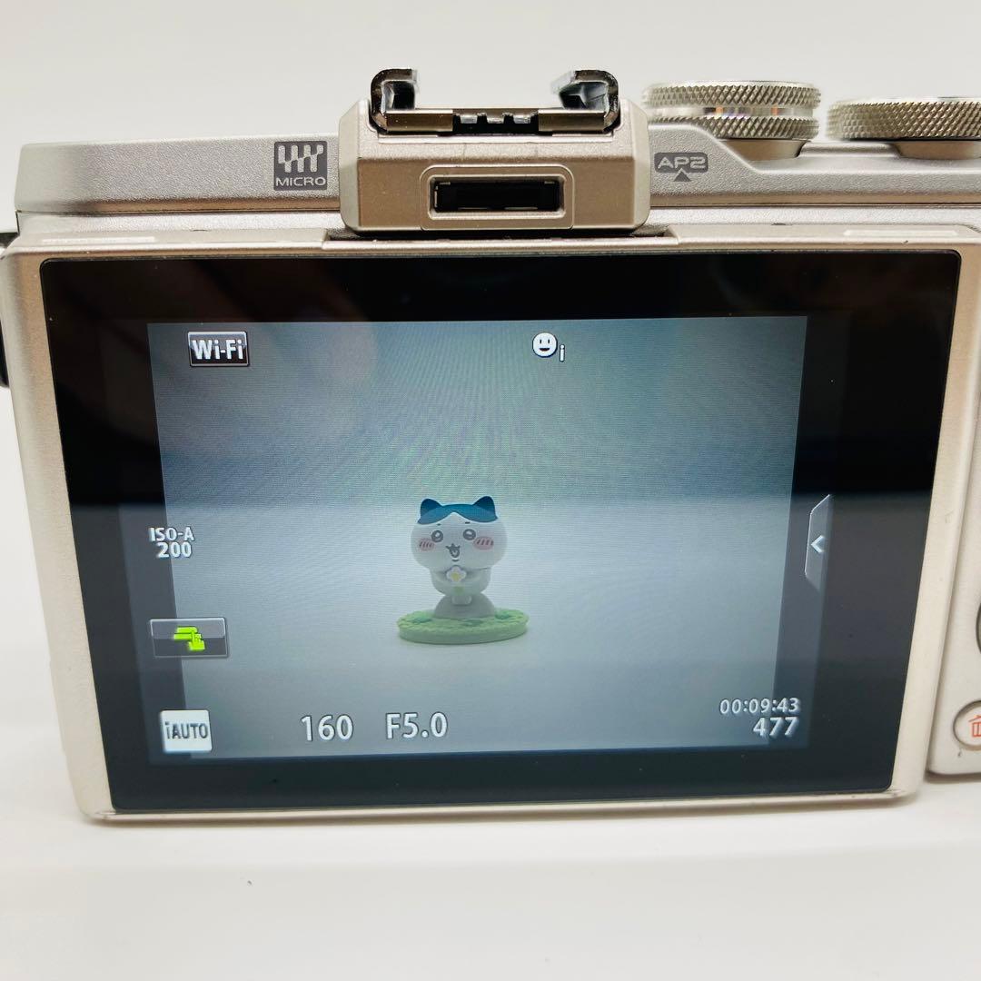 良品 Olympus PEN E-PL8 ダブルズームキット 予備バッテリー付き