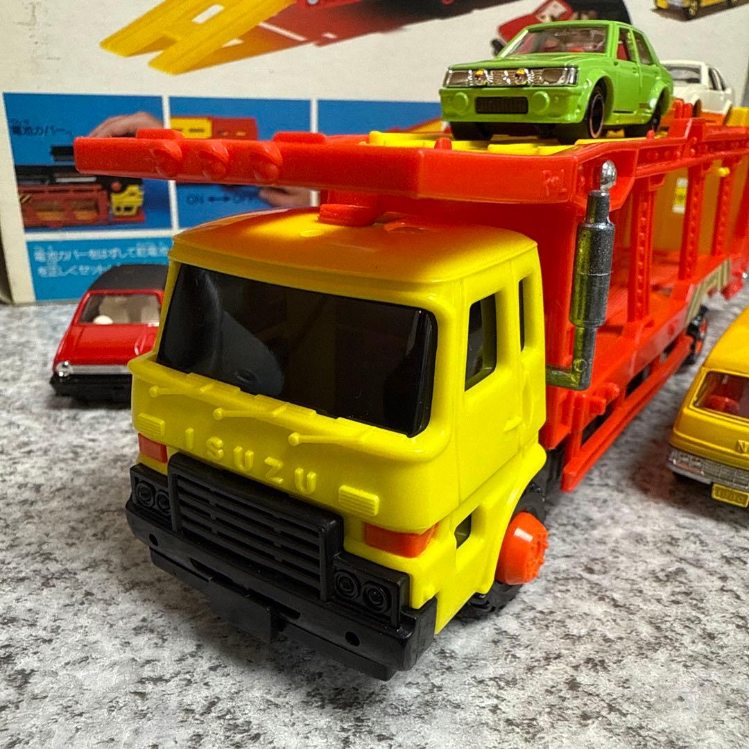 し*！様 当時もの　トミカ　カーキャリアセット
