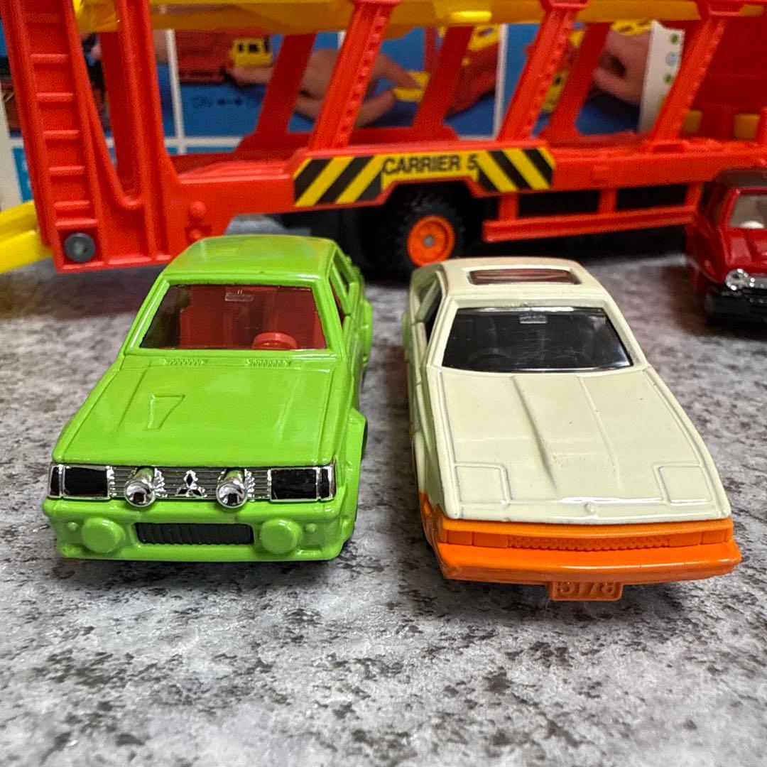 し*！様 当時もの　トミカ　カーキャリアセット