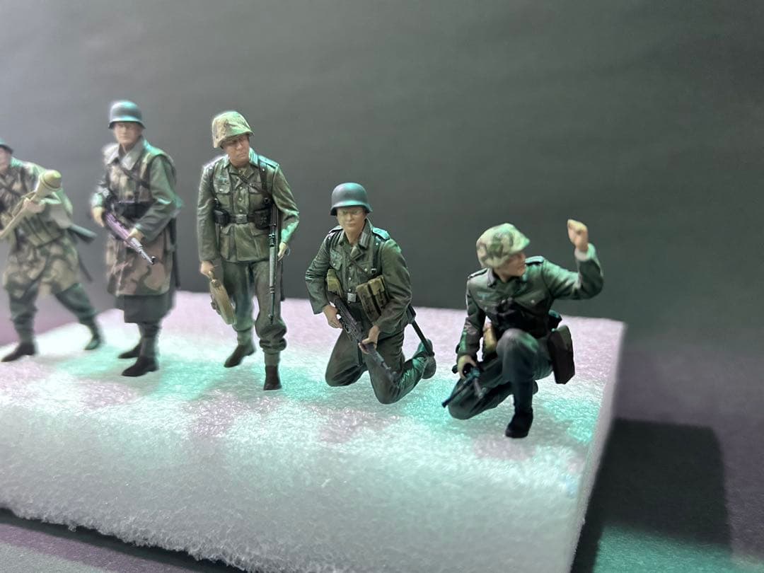 1/35 ドイツ歩兵セット（大戦後期）塗装済み完成品　タミヤ