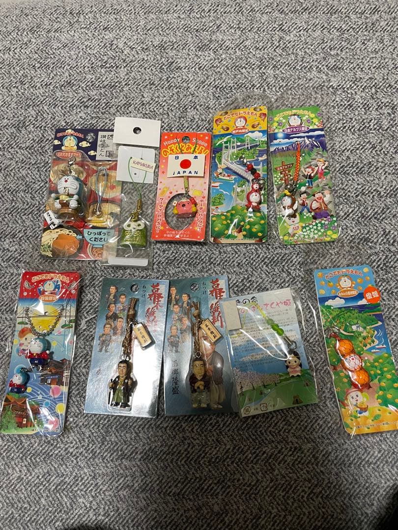 84個　まとめ売り　キャラクター　ストラップ