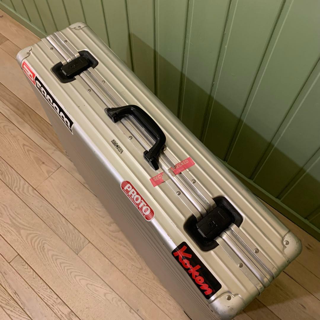 リモアスーツケース　2輪　サイドハンドル