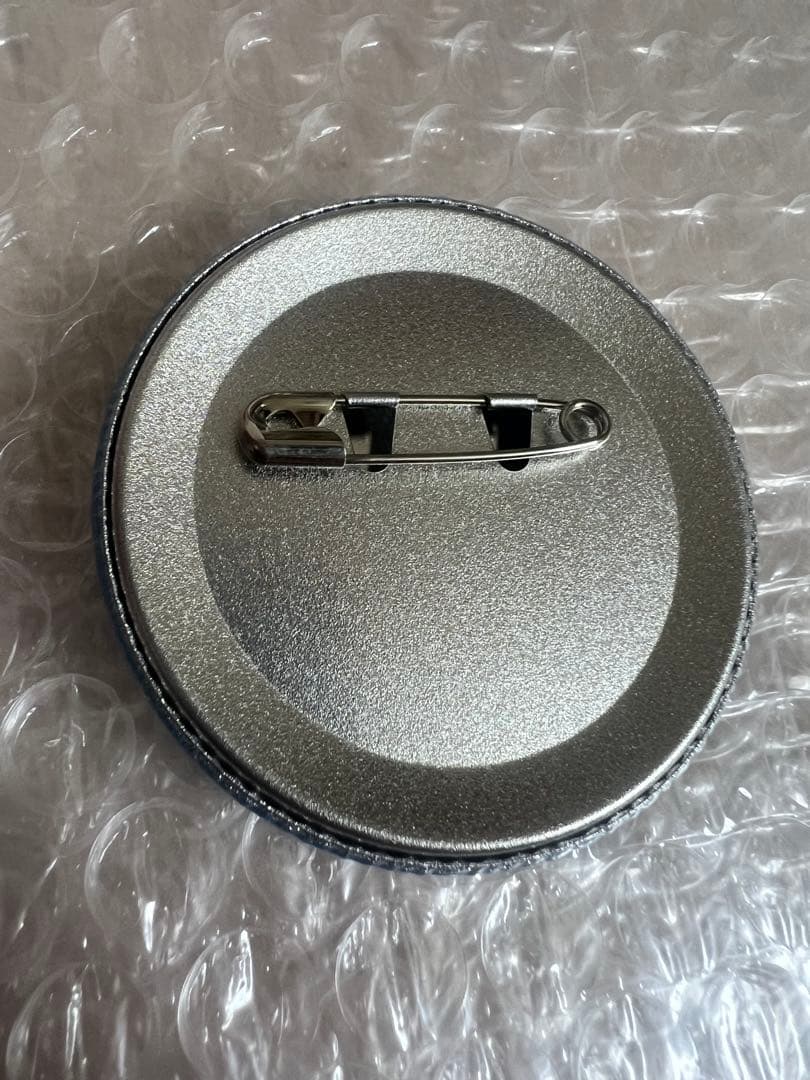 黒子のバスケ　サンリオ　黒子テツヤ　グリッター　缶バッジ