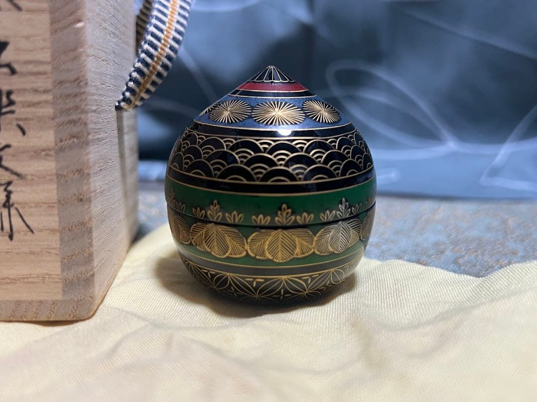 最上位作 極細密沈金独楽文様宝珠 前志芸男 装飾品