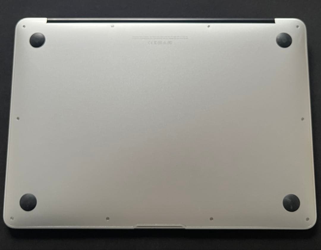 Apple MacBook Air シルバー 13インチ　保護ケース付き