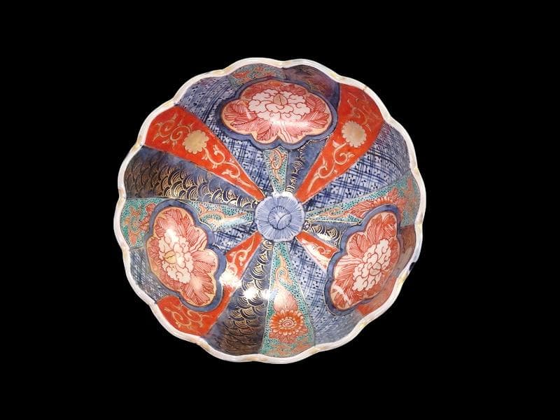 古伊万里　金襴手　窓絵　牡丹の図　輪花鉢　菓子鉢　E900AS-CUq