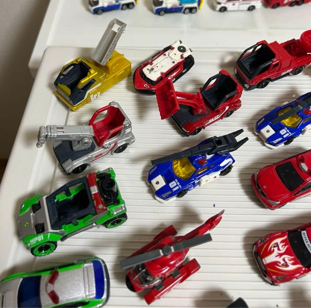 ハイパーレスキューのミニカーと隊員セット