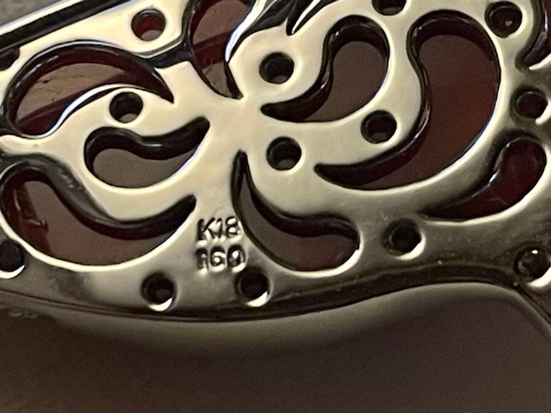 天然　血赤珊瑚　ブローチ　18K ダイヤモンド