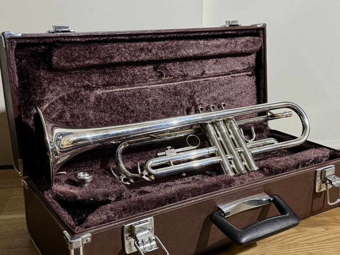 Yamaha YTR2320ES トランペット