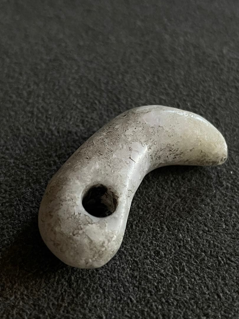 縄文～弥生時代　勾玉　翡翠　氷翡翠　出土品