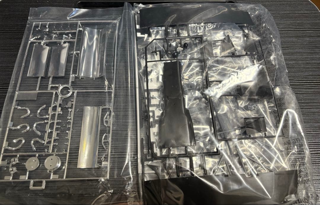 イタレリ 1/12 ルノー F1 RE20 ターボ プラモデル