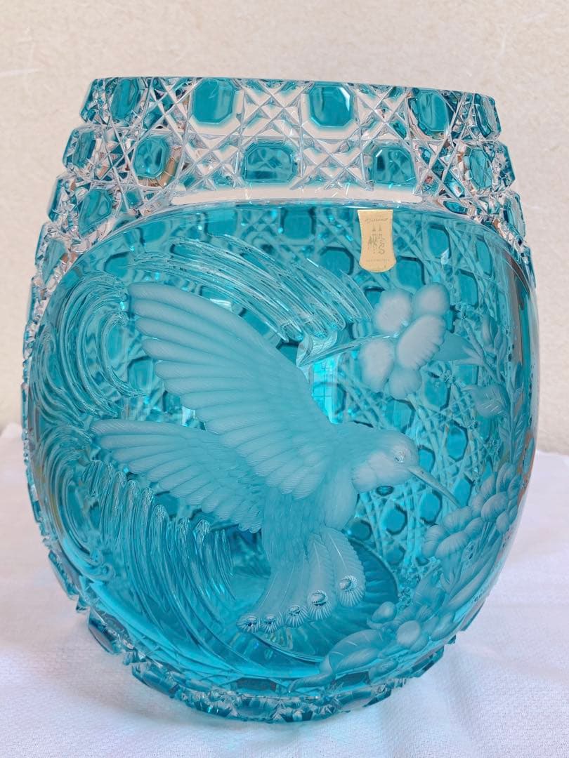 【新品未使用】マイセンクリスタル社　色被せ花瓶「ハチドリ」