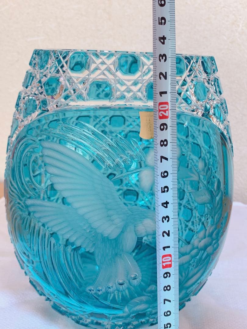 【新品未使用】マイセンクリスタル社　色被せ花瓶「ハチドリ」