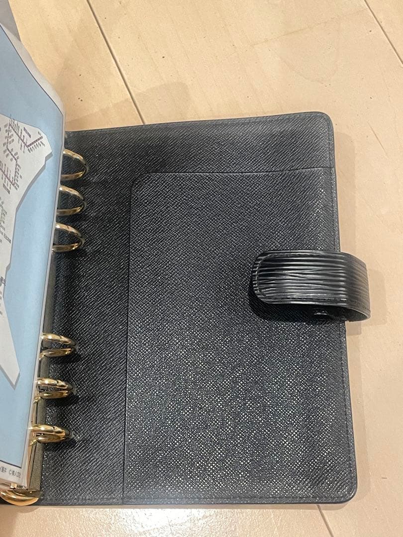 ⚠️ゆなルイヴィトン　アジェンダMM　エピ　ノワール　黒　手帳カバー