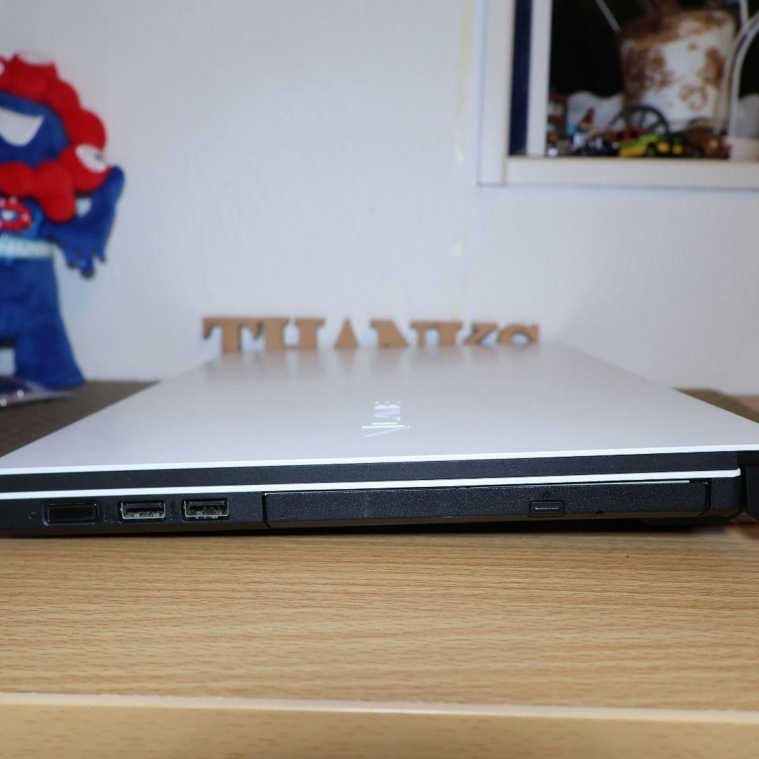 最上位Win11公式対応8世代i7/メモリ16G/新品SSD/BD/無線/カメラ