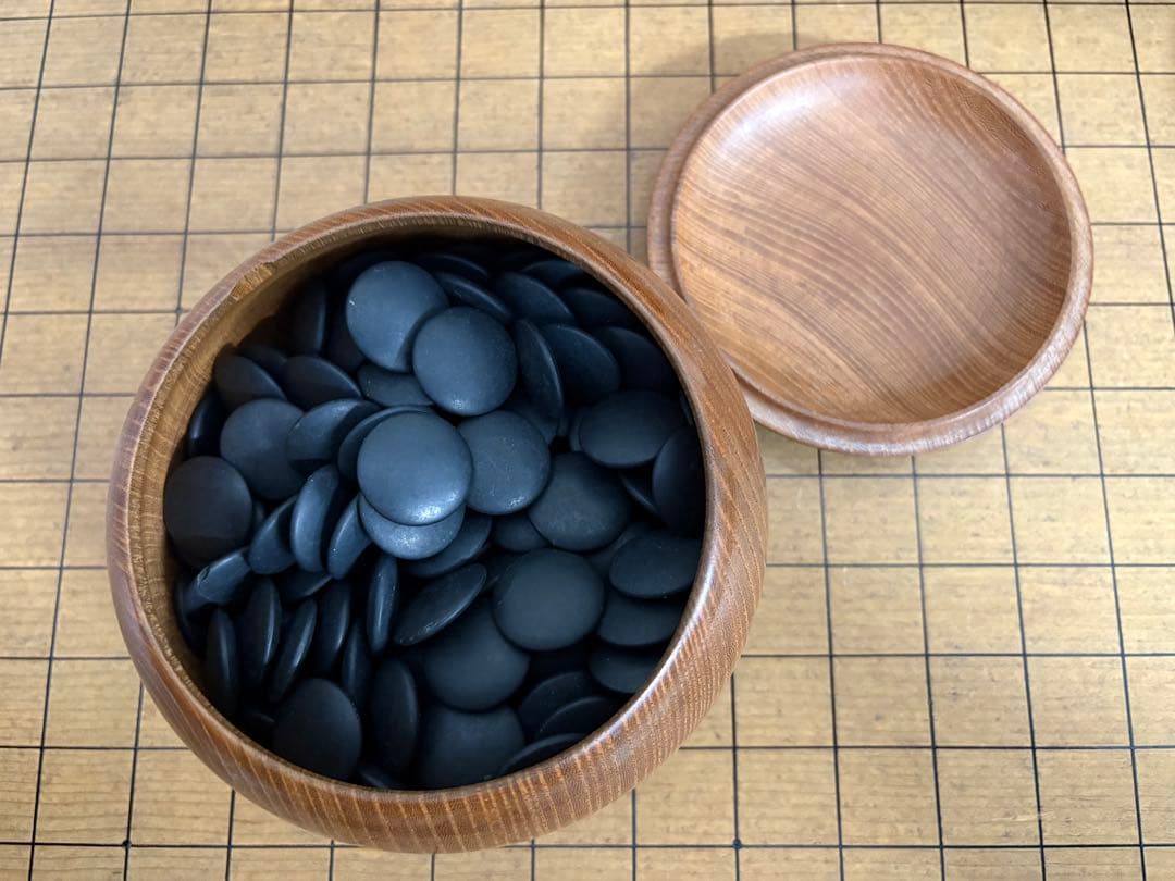 木製脚付き囲碁盤と碁石セット