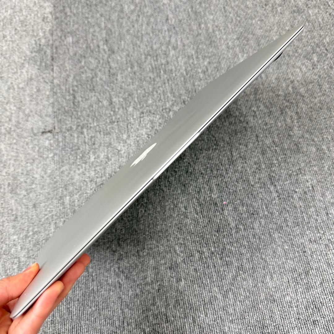 Macbook Air 2012 13 インチ 4GB/128GBシルバー