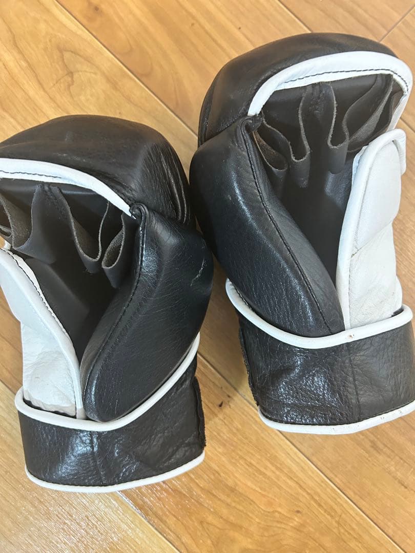 100A MMA Pounding Gloves 宇野薫