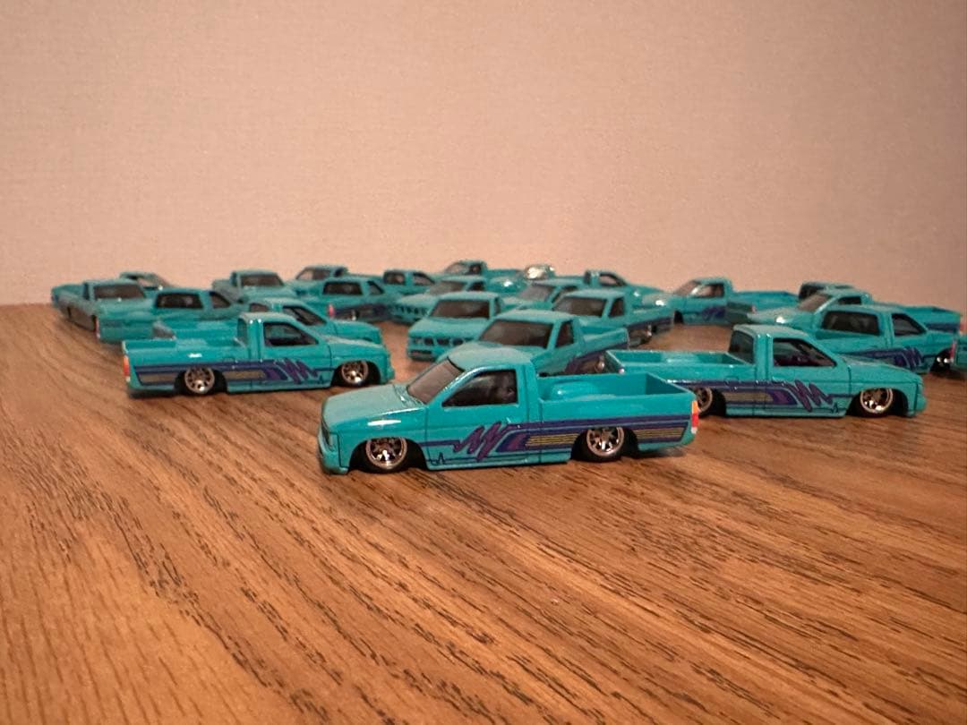 Hot Wheels NISSAN d21 25台セット ローライダー